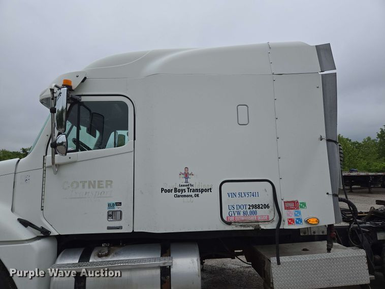 image for item EL2070 2005 Freightliner Columbia semi truck