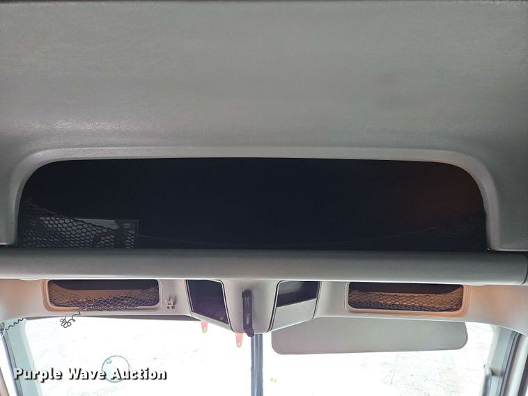 image for item EL2070 2005 Freightliner Columbia semi truck