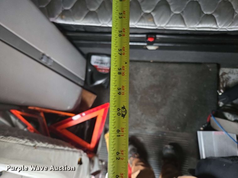 image for item EL2070 2005 Freightliner Columbia semi truck