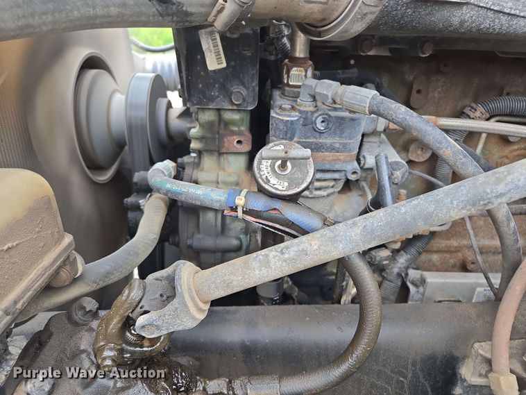 image for item EL2070 2005 Freightliner Columbia semi truck