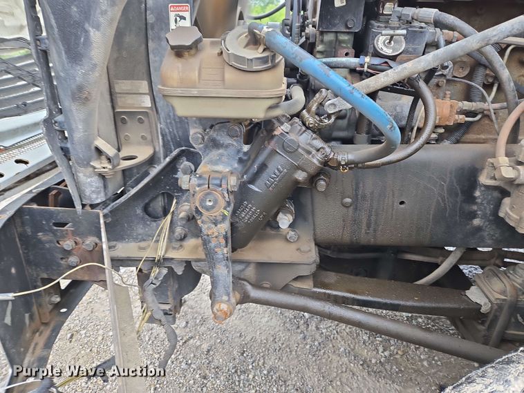 image for item EL2070 2005 Freightliner Columbia semi truck