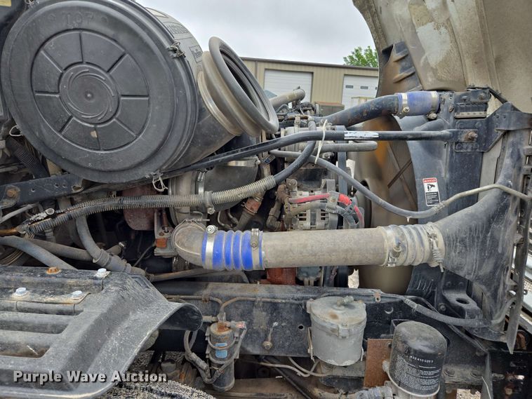 image for item EL2070 2005 Freightliner Columbia semi truck