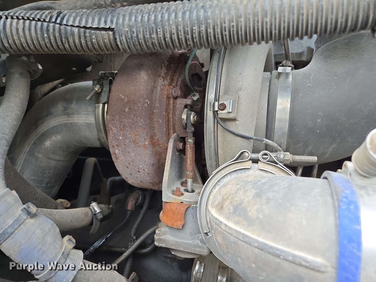 image for item EL2070 2005 Freightliner Columbia semi truck