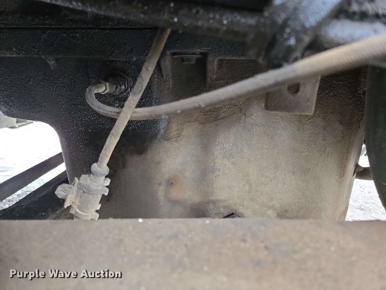 image for item EL2070 2005 Freightliner Columbia semi truck