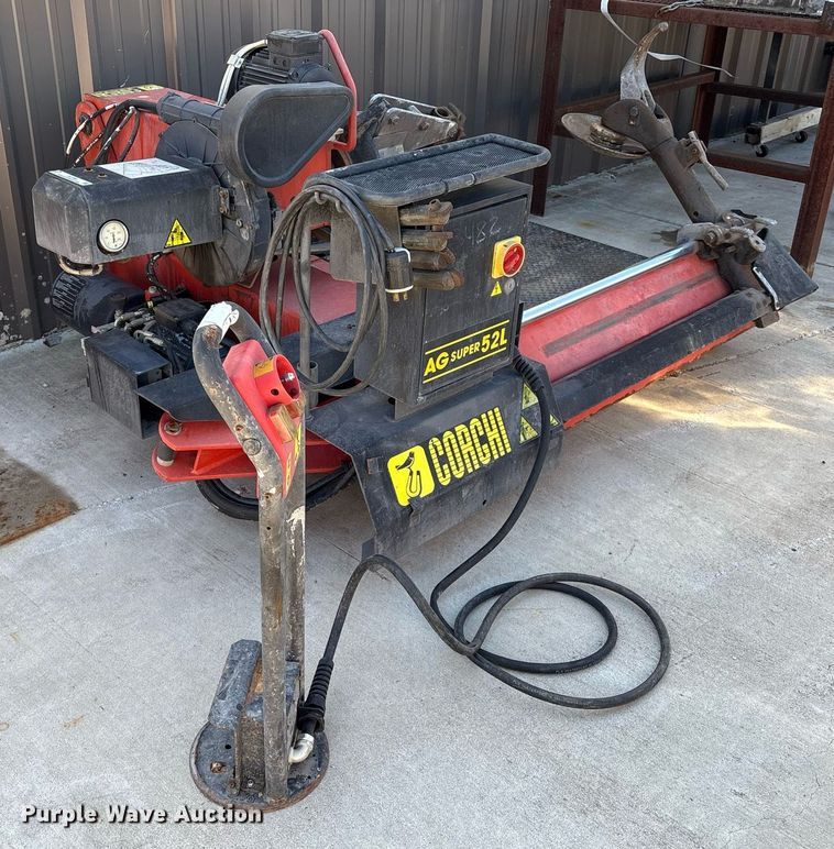 image for item EL2088 Corchi AG Super 52L tire machine