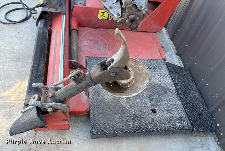 image for item EL2088 Corchi AG Super 52L tire machine