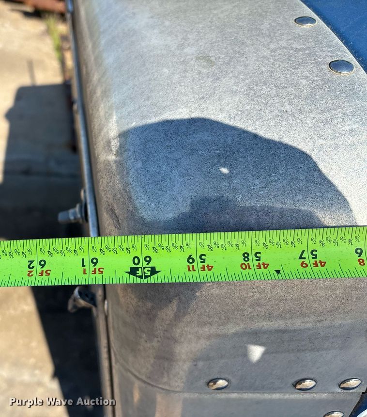 image for item EM2507 Peterbilt semi truck hood