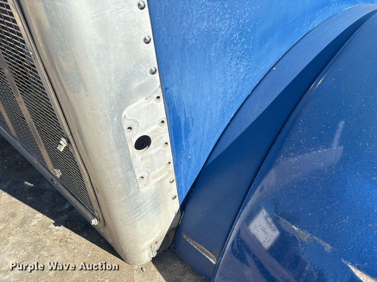 image for item EM2507 Peterbilt semi truck hood