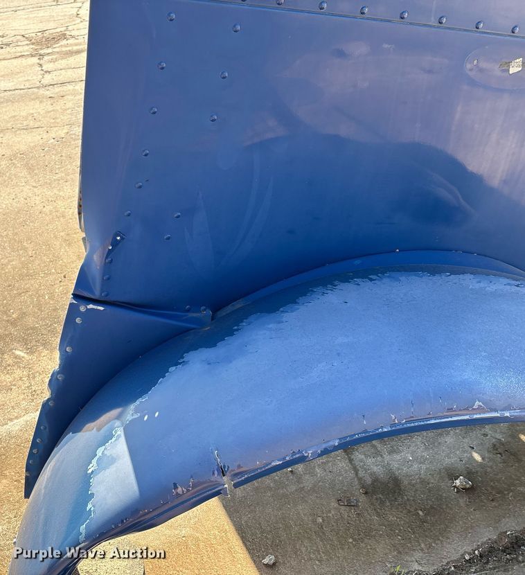 image for item EM2507 Peterbilt semi truck hood