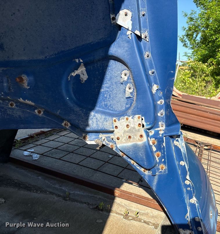 image for item EM2507 Peterbilt semi truck hood