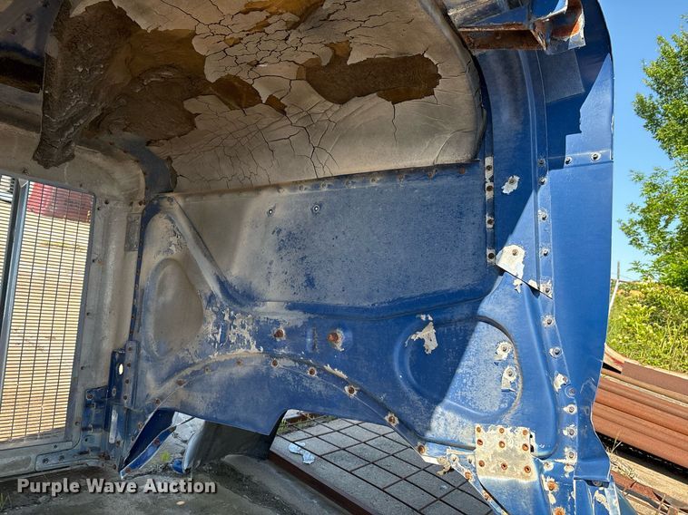 image for item EM2507 Peterbilt semi truck hood