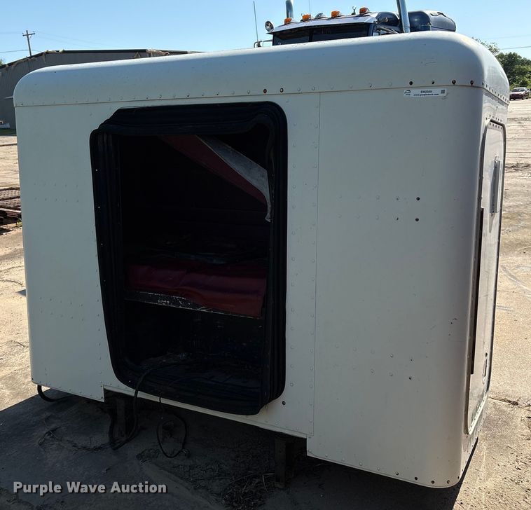 image for item EM2509 Peterbilt 379 sleeper