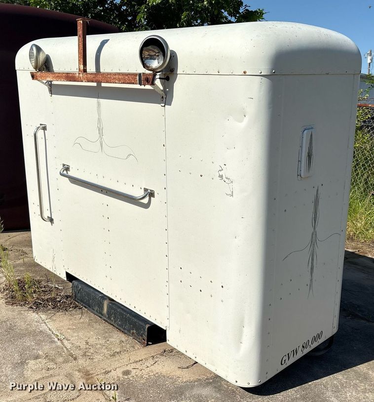 image for item EM2509 Peterbilt 379 sleeper