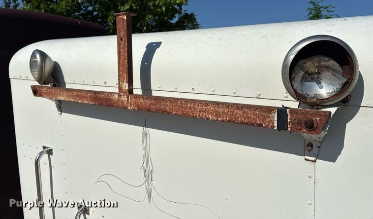 image for item EM2509 Peterbilt 379 sleeper