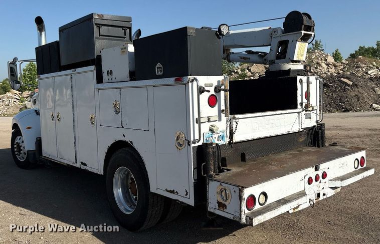 image for item EM2523 2005 Peterbilt 335 utility / service truck