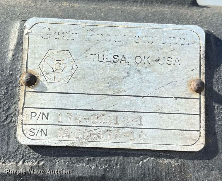 image for item EM2523 2005 Peterbilt 335 utility / service truck