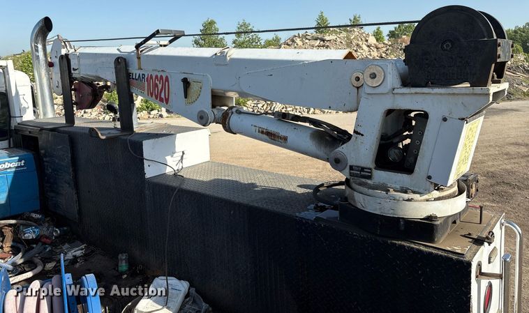 image for item EM2523 2005 Peterbilt 335 utility / service truck