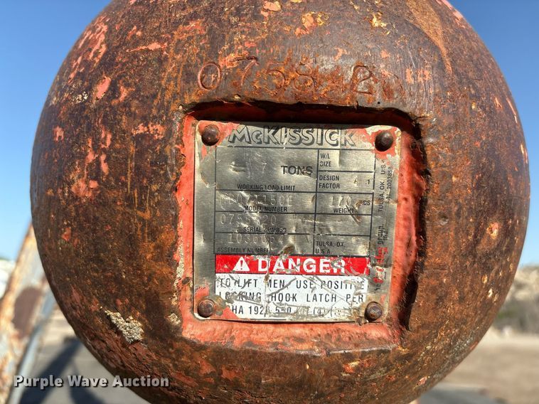 image for item EM2525 2000 International 4700 crane truck