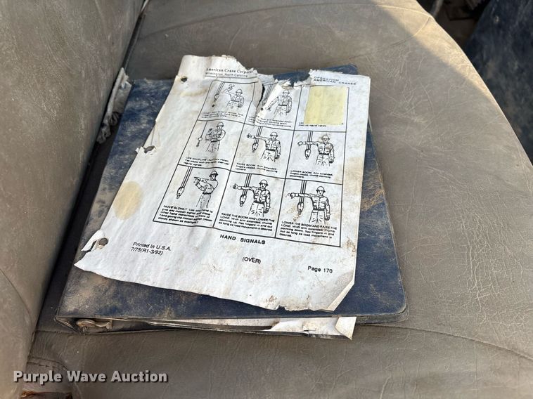 image for item EM2525 2000 International 4700 crane truck