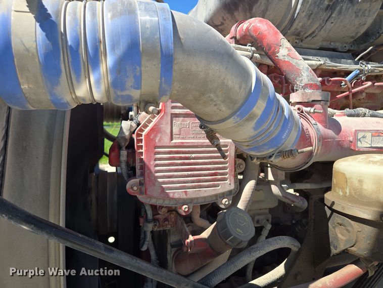 image for item EM7262 2012 Kenworth T800 semi truck