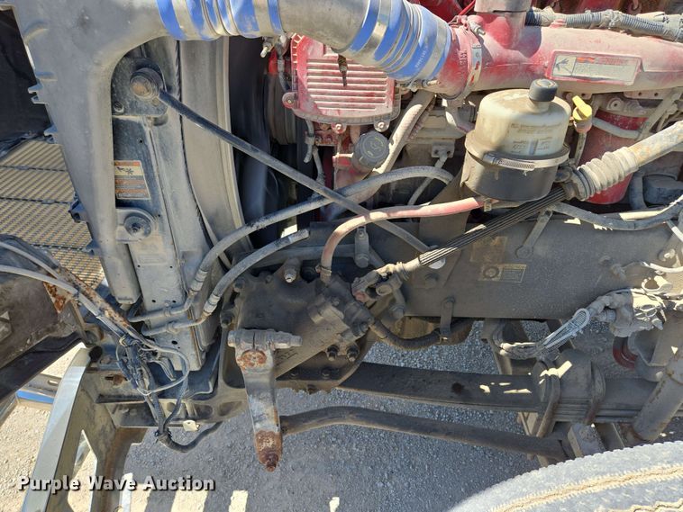 image for item EM7262 2012 Kenworth T800 semi truck