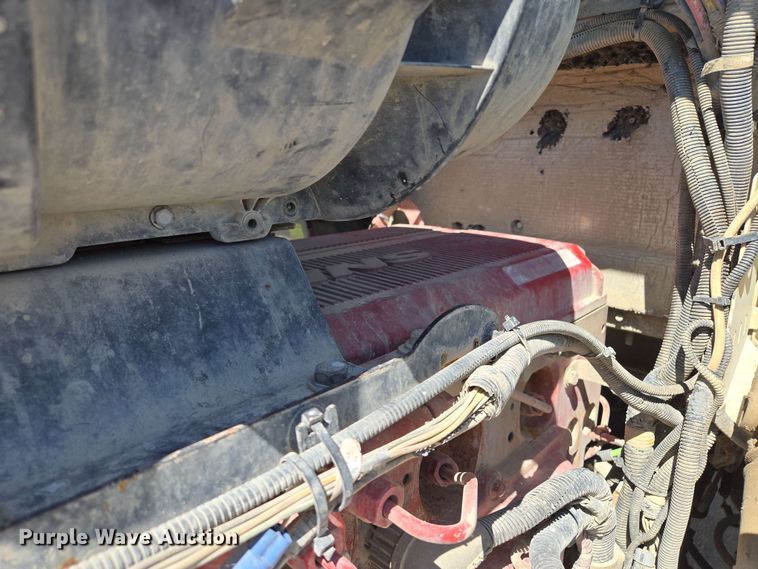 image for item EM7262 2012 Kenworth T800 semi truck