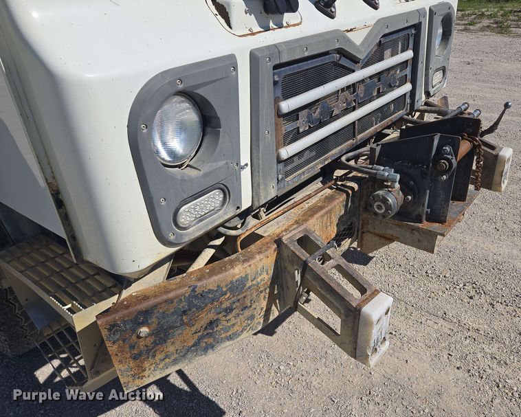 image for item EM7263 2014 Mack MRU613 refuse truck