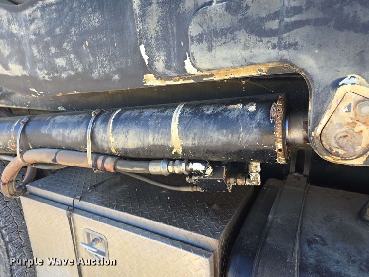 image for item EM7263 2014 Mack MRU613 refuse truck