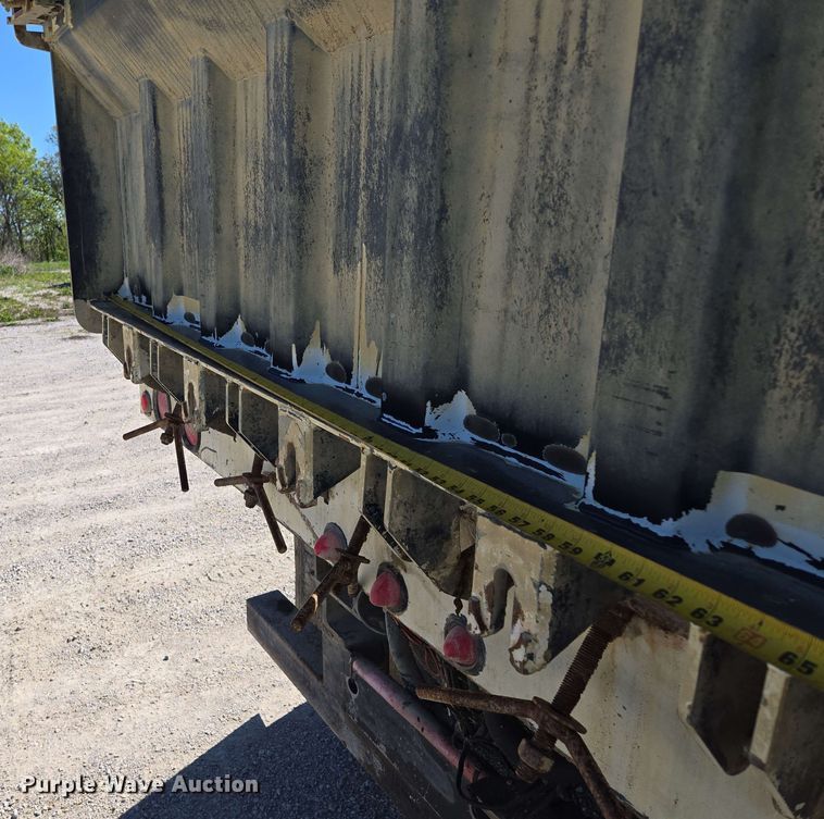 image for item EM7263 2014 Mack MRU613 refuse truck