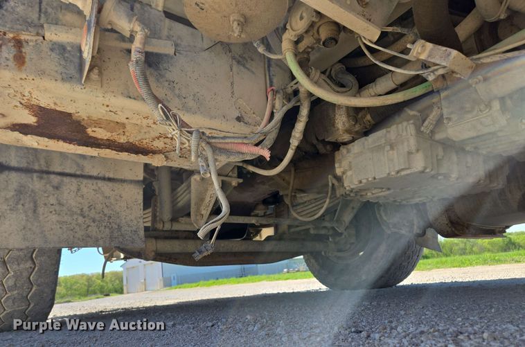 image for item EM7263 2014 Mack MRU613 refuse truck