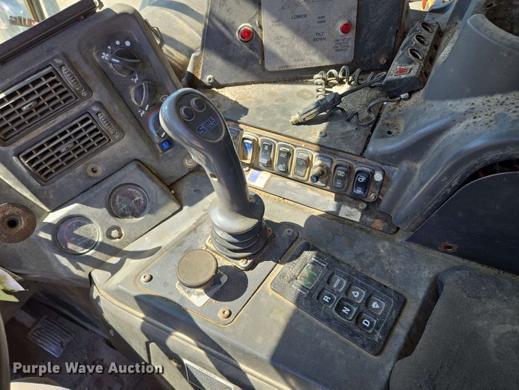 image for item EM7263 2014 Mack MRU613 refuse truck