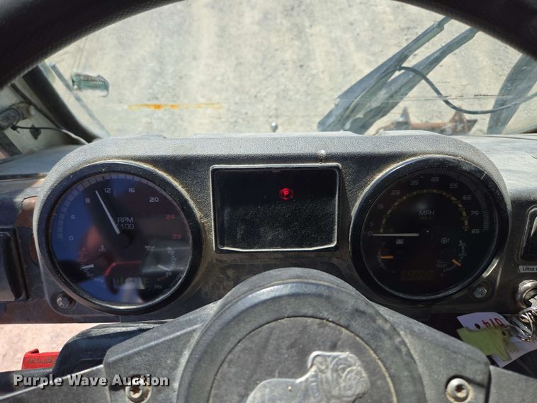 image for item EM7263 2014 Mack MRU613 refuse truck