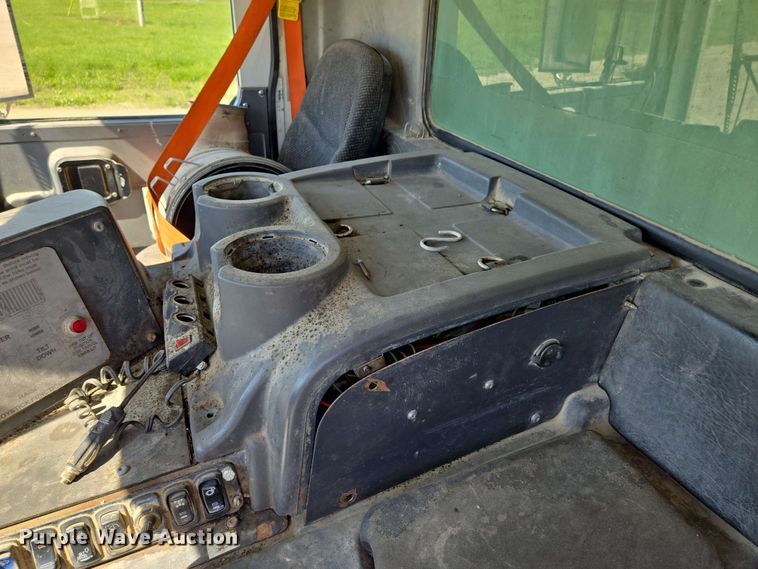 image for item EM7263 2014 Mack MRU613 refuse truck