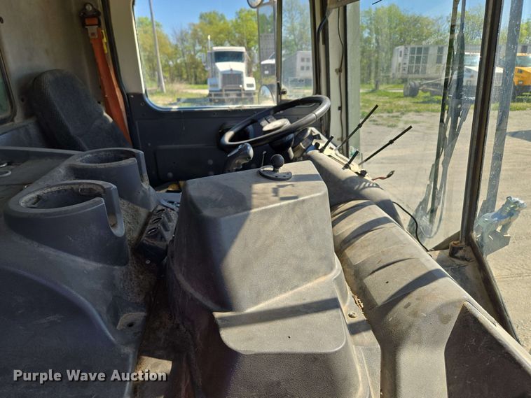 image for item EM7263 2014 Mack MRU613 refuse truck