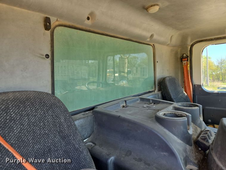 image for item EM7263 2014 Mack MRU613 refuse truck