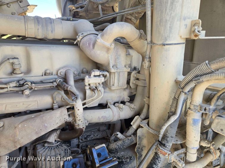 image for item EM7263 2014 Mack MRU613 refuse truck