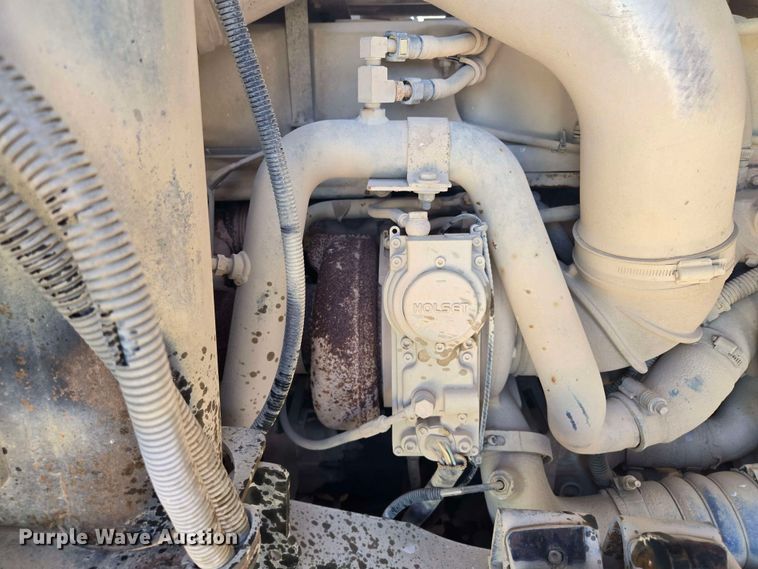 image for item EM7263 2014 Mack MRU613 refuse truck