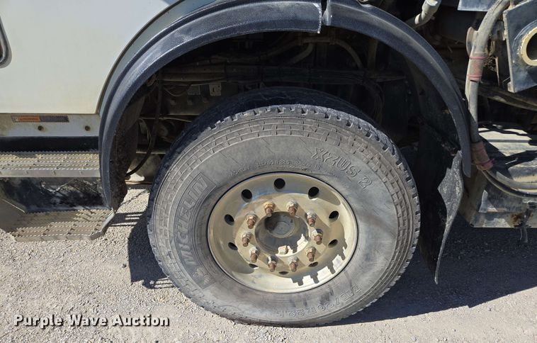 image for item EM7263 2014 Mack MRU613 refuse truck