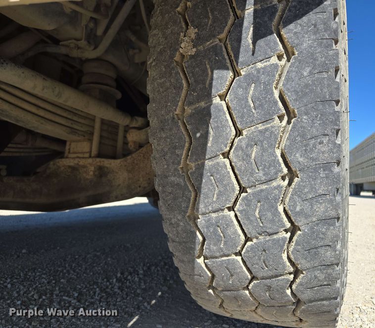 image for item EM7263 2014 Mack MRU613 refuse truck