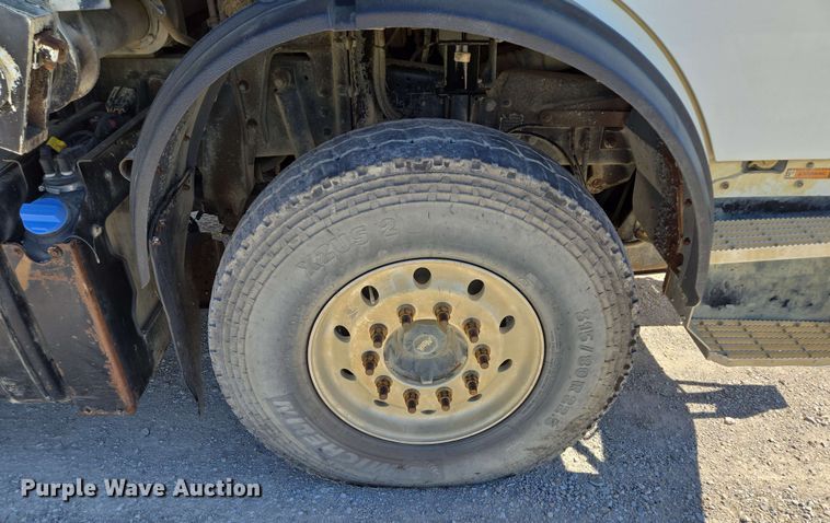 image for item EM7263 2014 Mack MRU613 refuse truck