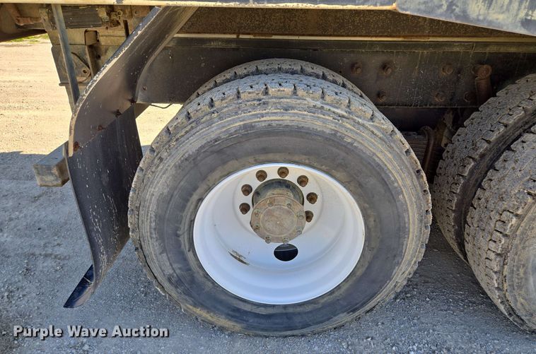 image for item EM7263 2014 Mack MRU613 refuse truck