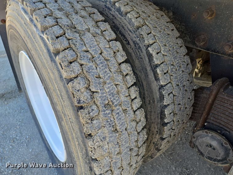 image for item EM7263 2014 Mack MRU613 refuse truck