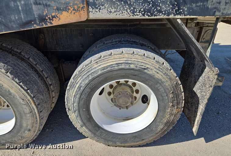 image for item EM7263 2014 Mack MRU613 refuse truck