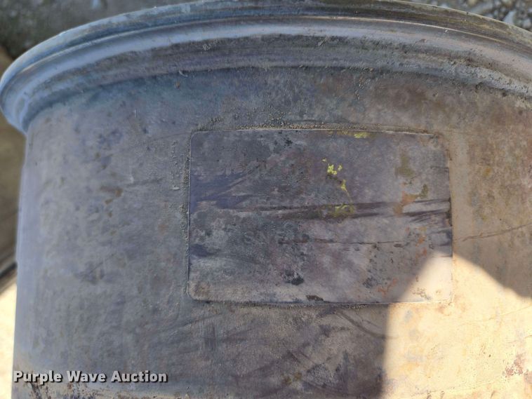 image for item EM7263 2014 Mack MRU613 refuse truck