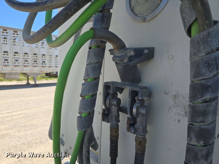 image for item EM7264 2012 Kenworth T800 semi truck