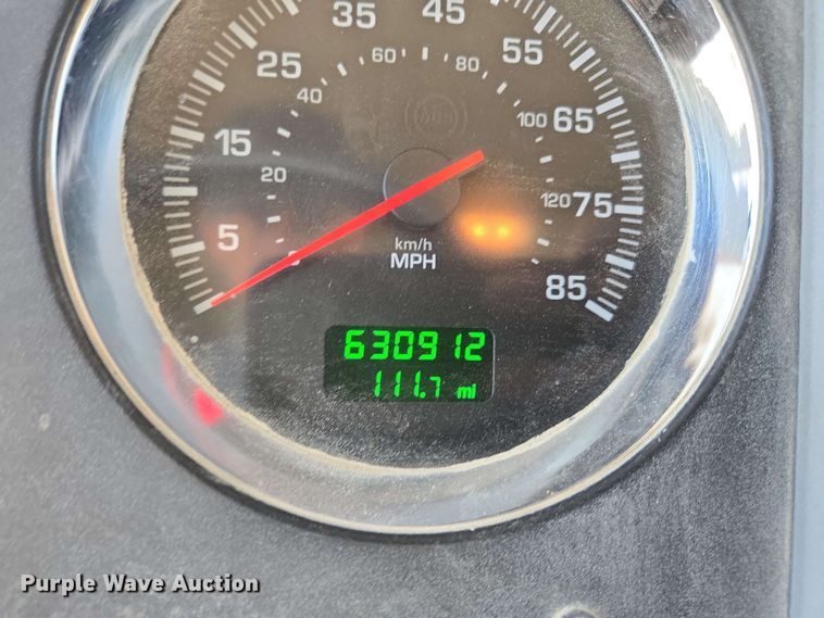 image for item EM7264 2012 Kenworth T800 semi truck