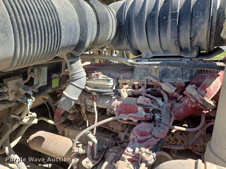 image for item EM7264 2012 Kenworth T800 semi truck