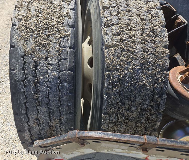 image for item EM7264 2012 Kenworth T800 semi truck