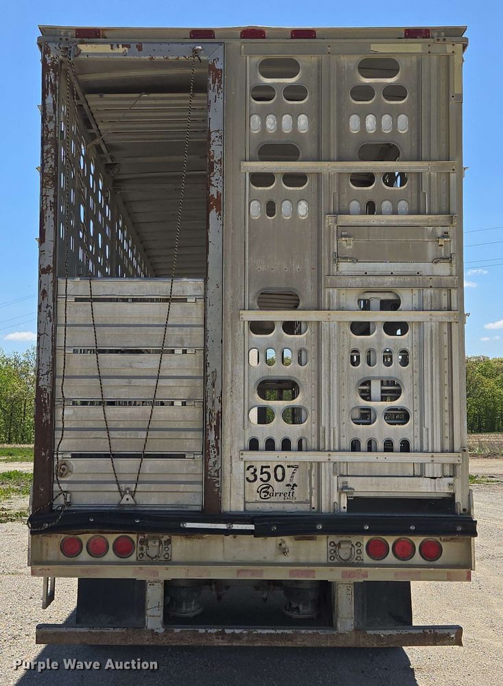 image for item EM7266 2009 Barrett livestock trailer