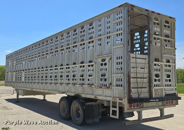 image for item EM7266 2009 Barrett livestock trailer